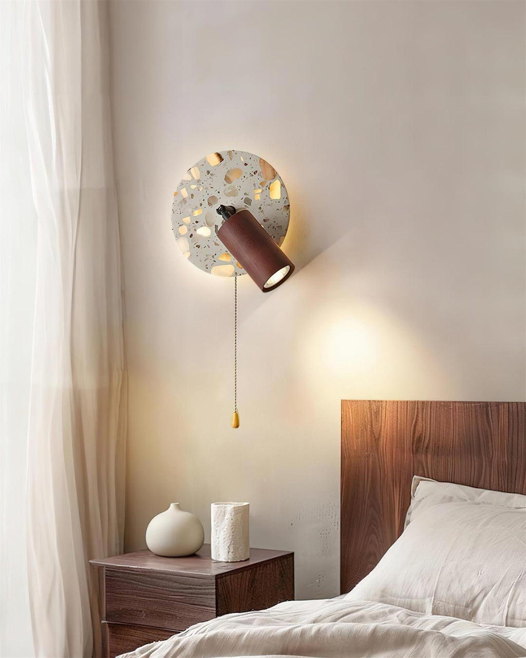 Traviso Wall Lamp with Adjustable Head, Pull Switch
