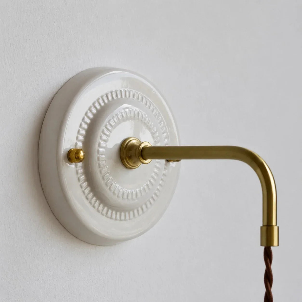 Compact Hand-Painted Ceramic Wall Sconce — Gloss Finish
