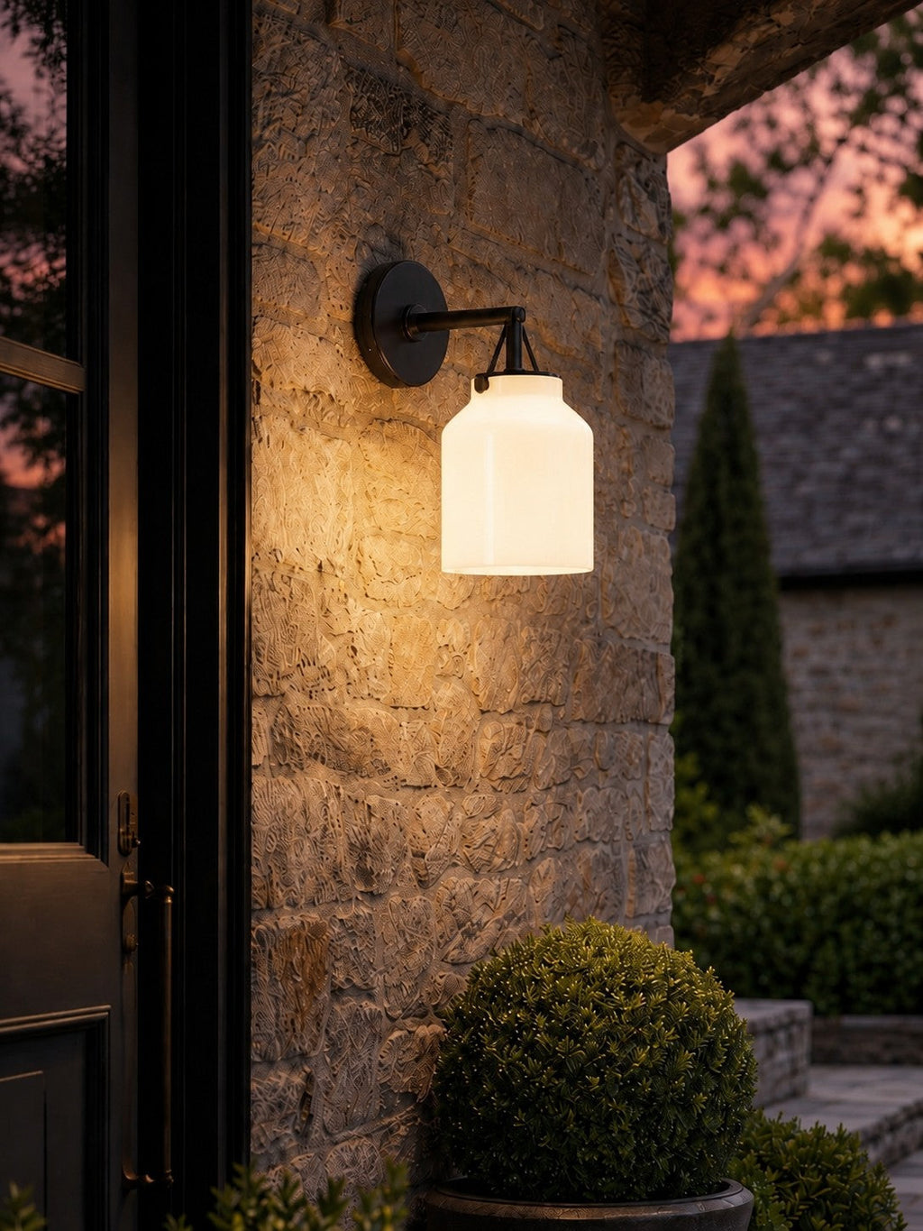 Hanton Industrial Modern Outdoor Wall Sconce — Slim Contemporary Design