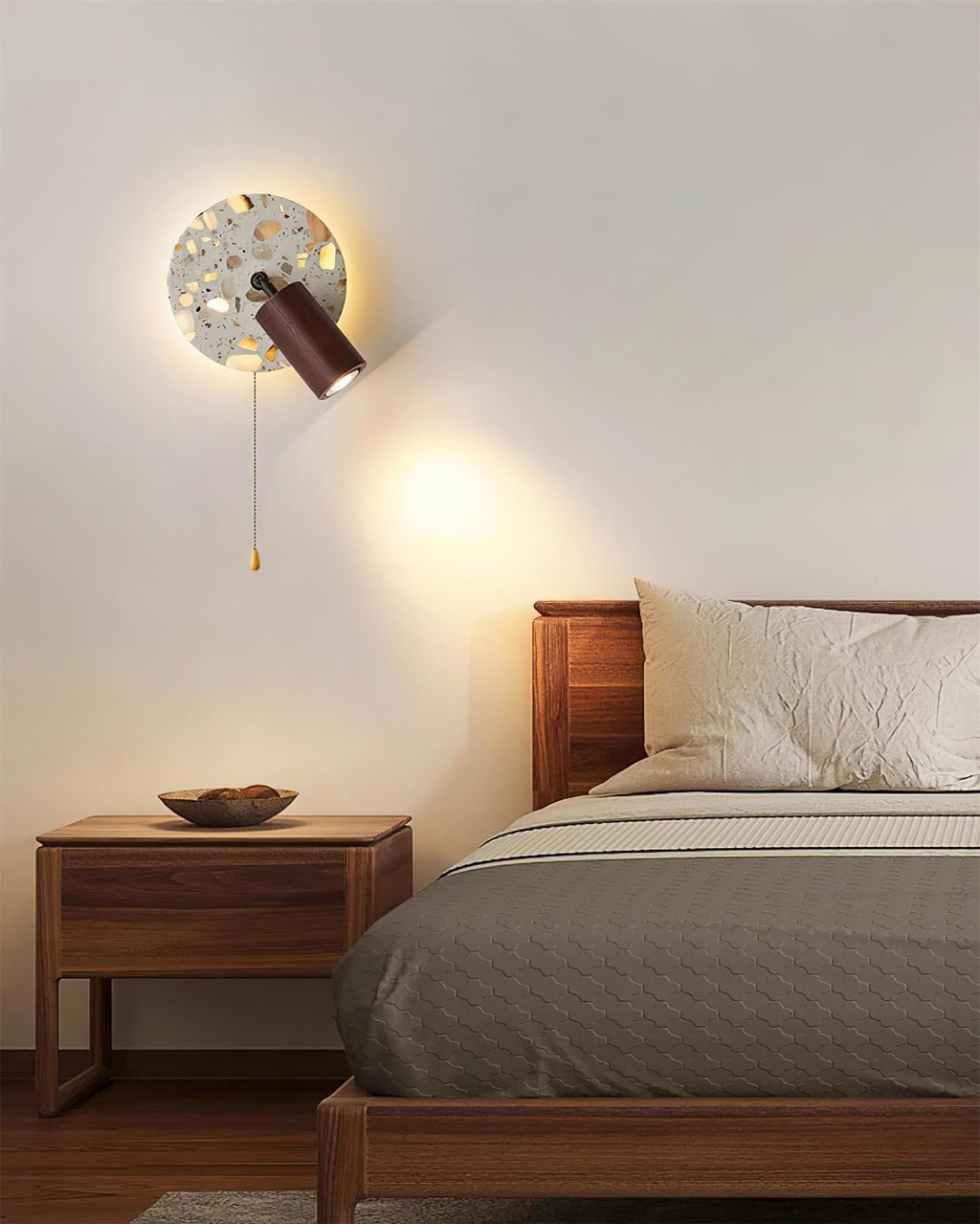 Traviso Wall Lamp with Adjustable Head, Pull Switch