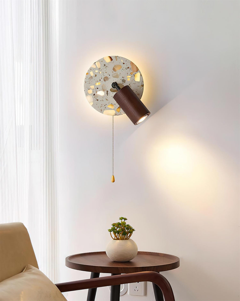 Traviso Wall Lamp with Adjustable Head, Pull Switch