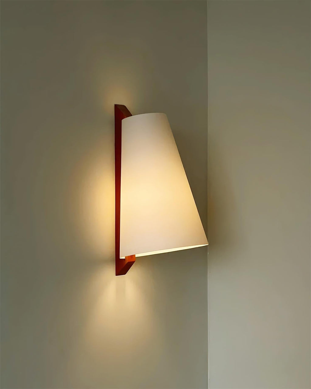 Trianora Wall Lamp — Triangular Geometric Design