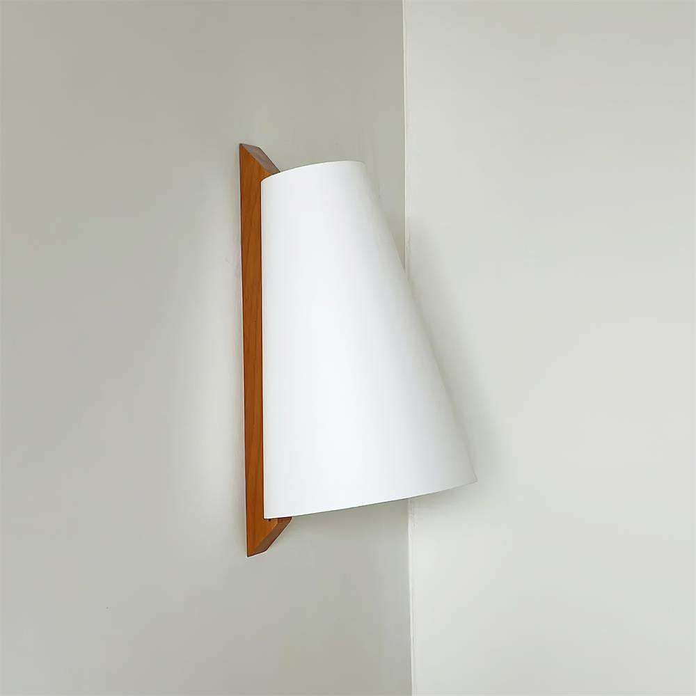 Trianora Wall Lamp — Triangular Geometric Design