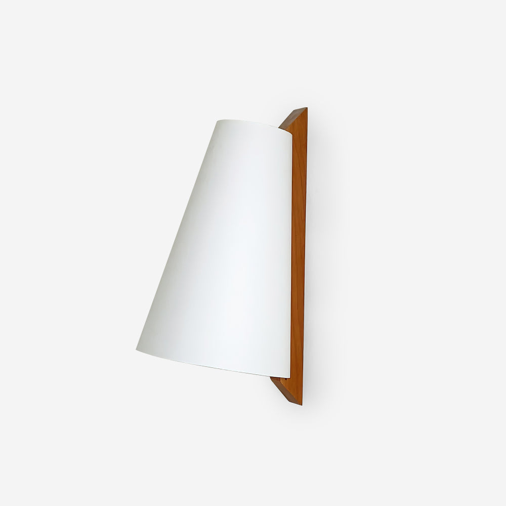 Trianora Wall Lamp — Triangular Geometric Design